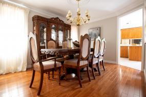 Property listing for 134 Locheed Dr., Hamilton, ON