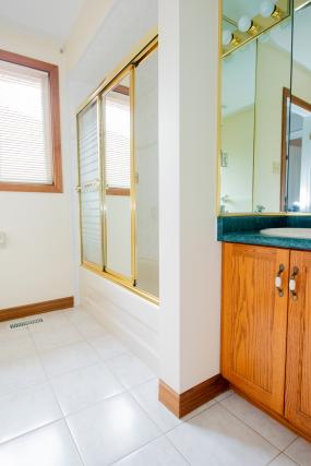 Property listing for 134 Locheed Dr., Hamilton, ON