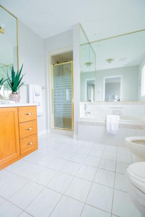 Property listing for 134 Locheed Dr., Hamilton, ON