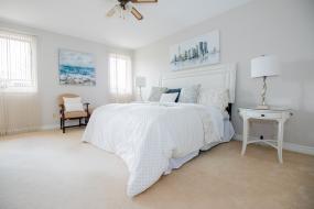 Property listing for 134 Locheed Dr., Hamilton, ON