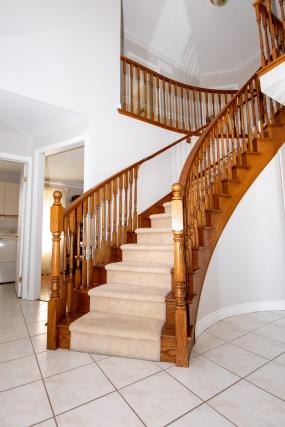 Property listing for 134 Locheed Dr., Hamilton, ON