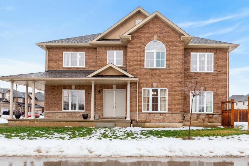 Property listing for 79 Dolomiti Crt., Stoney Creek, ON