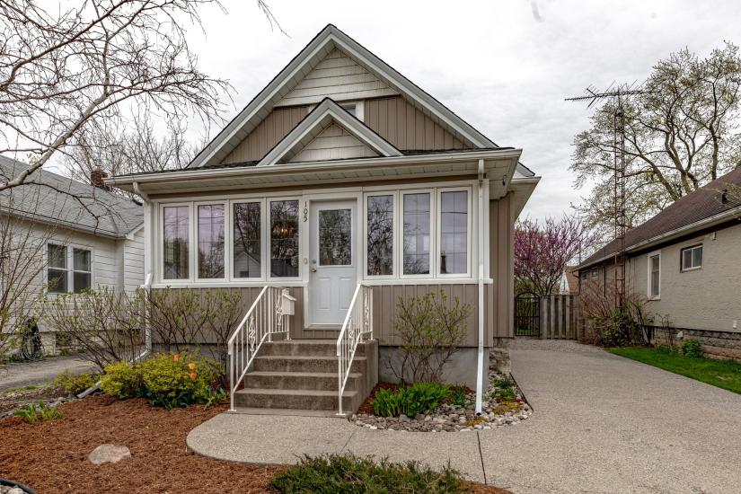 Property listing for 105 Highland Ave., St. Catharines, ON
