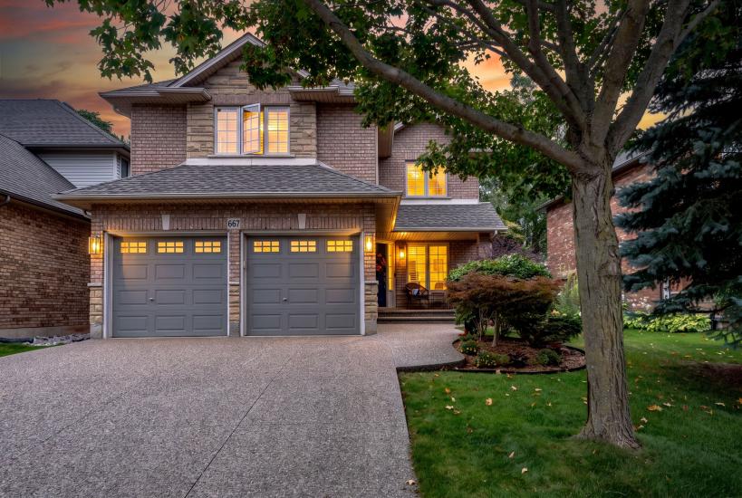 Property listing for 667 Sandcherry Dr., Burlington, ON