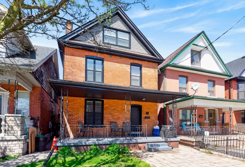 Property listing for 11 Barnesdale Ave. N., Hamilton, ON