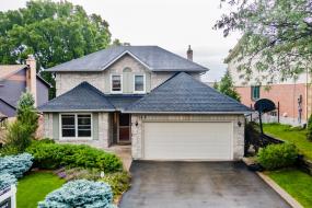 Property listing for 145 Lavender Dr., Ancaster, ON