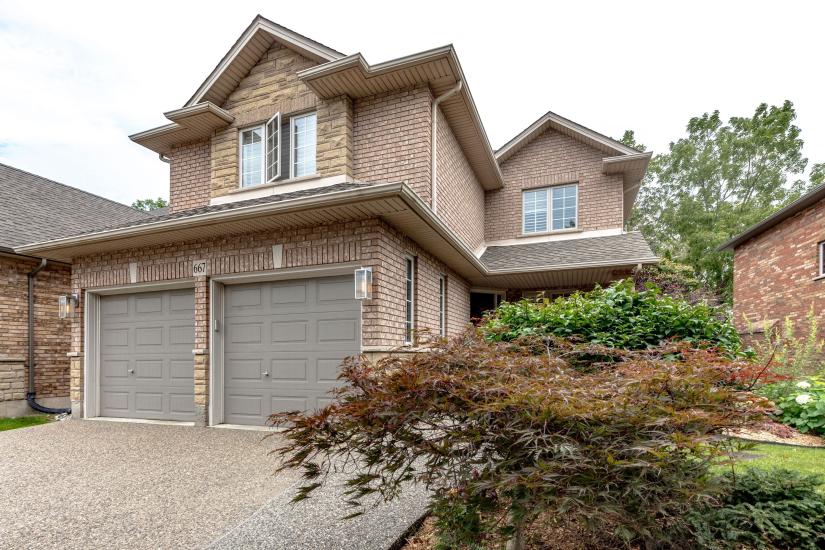Property listing for 667 Sandcherry Dr., Burlington, ON