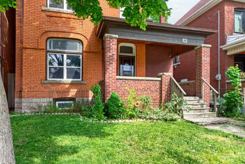 Property listing for 86 Sherman Ave. N., Hamilton, ON