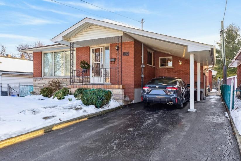 Property listing for 624 Seventh Ave., Hamilton, ON