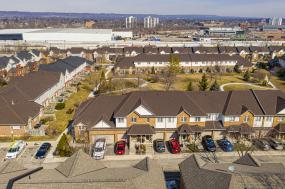 Property listing for #92-100 Beddoe Dr., Hamilton, Ontario