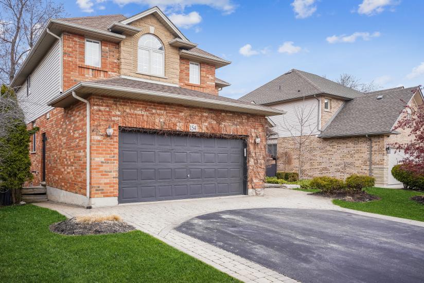 Property listing for 154 Hepburn Cres., Hamilton, ON