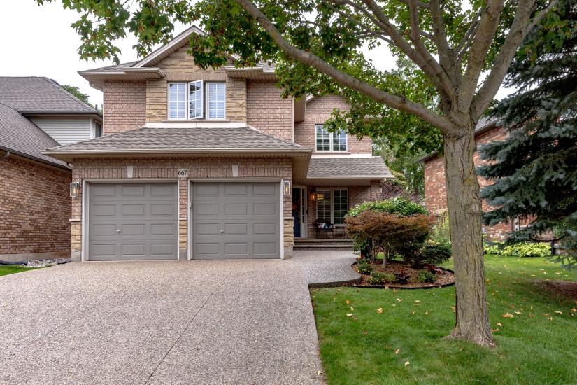 Property listing for 667 Sandcherry Dr., Burlington, ON