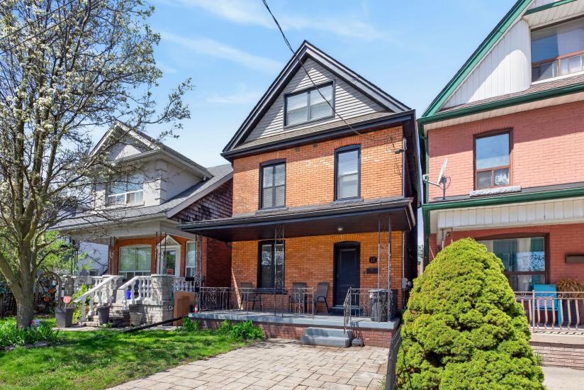 Property listing for 11 Barnesdale Ave. N., Hamilton, ON