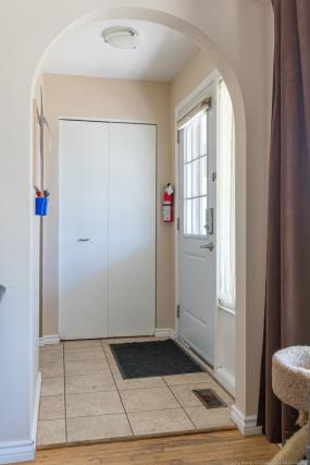 Property listing for 748 Garth St., Hamilton, Ontario