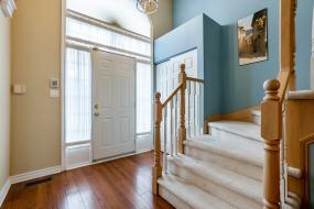 Property listing for 22 Red Haven Dr., Grimsby, ON