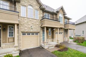 Property listing for #5-370 Stonehenge Dr., Ancaster, ON