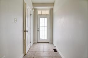 Property listing for #5-370 Stonehenge Dr., Ancaster, ON