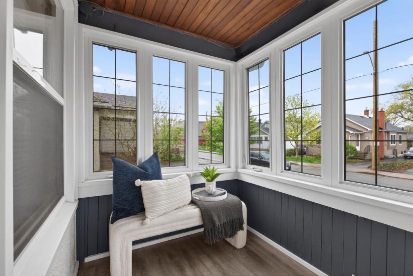 Property listing for 105 Highland Ave., St. Catharines, ON