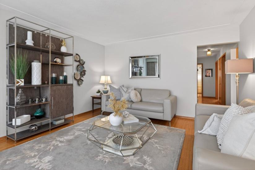 Property listing for 624 Seventh Ave., Hamilton, ON