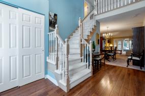 Property listing for 22 Red Haven Dr., Grimsby, ON