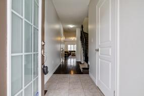 Property listing for #5-370 Stonehenge Dr., Ancaster, ON