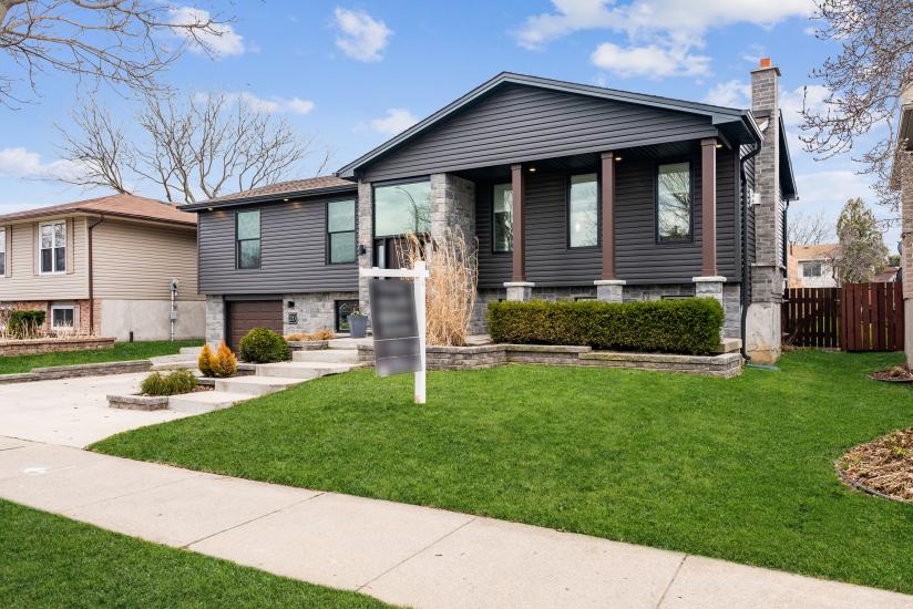 Property listing for 20 Ackland St., Hamilton, ON