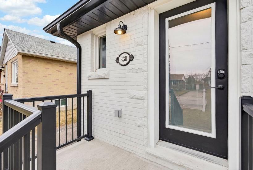 Property listing for 330 East 15th St, Hamilton, ON