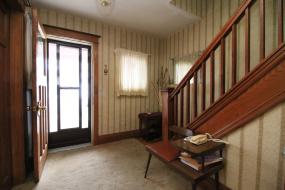 Property listing for 1539 King St. E., Hamilton, ON