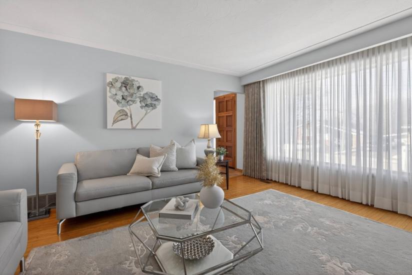 Property listing for 624 Seventh Ave., Hamilton, ON