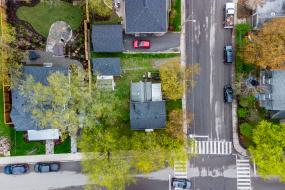 Property listing for 315 Park St. W., Dundas, Ontario