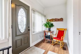 Property listing for 180 St. Catharines St., Smithville, Ontario