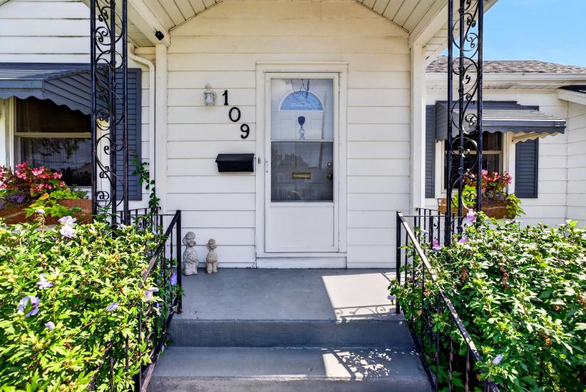 Property listing for 109 Linwood Ave., Port Colborne, ON