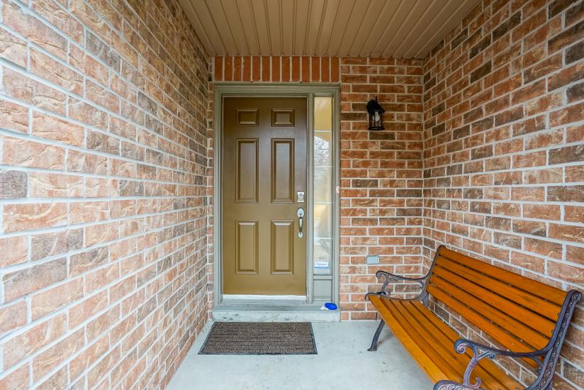 Property listing for 104 Myers Lane, Ancaster, ON