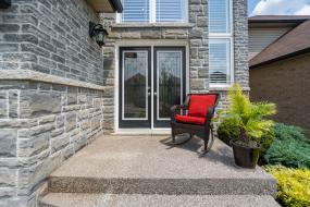 Property listing for 1363 Upper Paradise Rd., Hamilton, ON