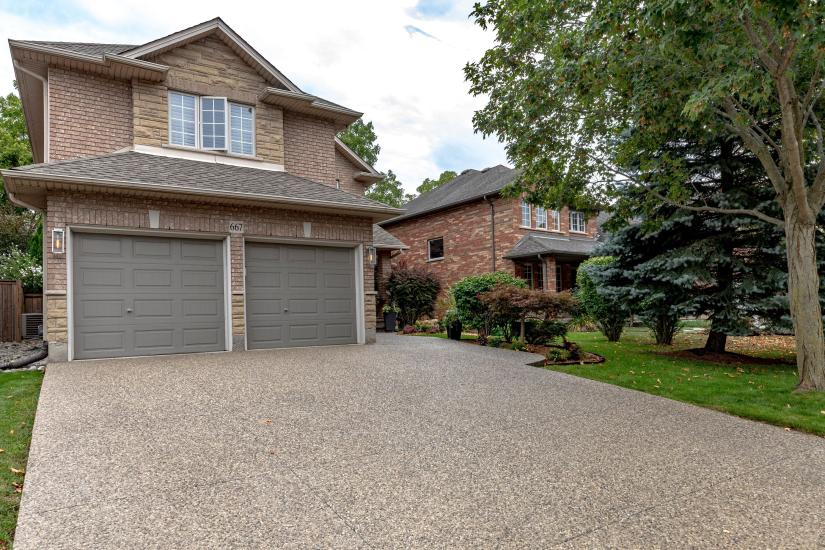 Property listing for 667 Sandcherry Dr., Burlington, ON