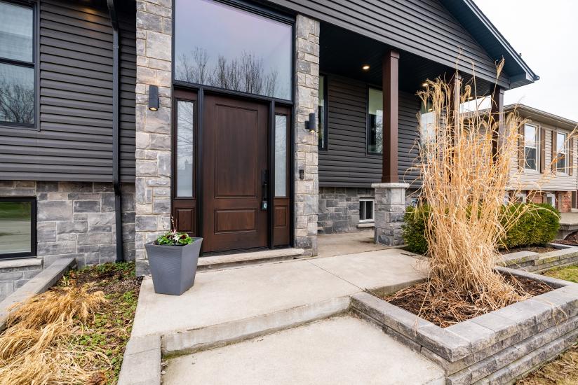 Property listing for 20 Ackland St., Hamilton, ON