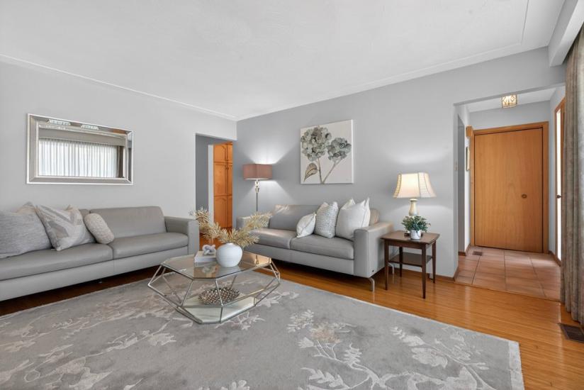 Property listing for 624 Seventh Ave., Hamilton, ON