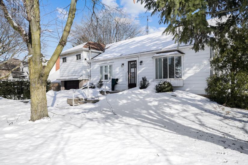 Property listing for 14 Durham Rd., Hamilton, ON