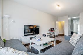 Property listing for #5-370 Stonehenge Dr., Ancaster, ON