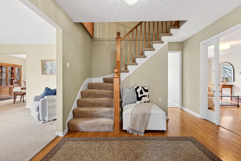 Property listing for 103 Turnbull Rd., Dundas, ON