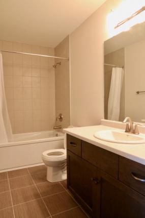 Property listing for 13 White Star Lane, Grimsby, ON