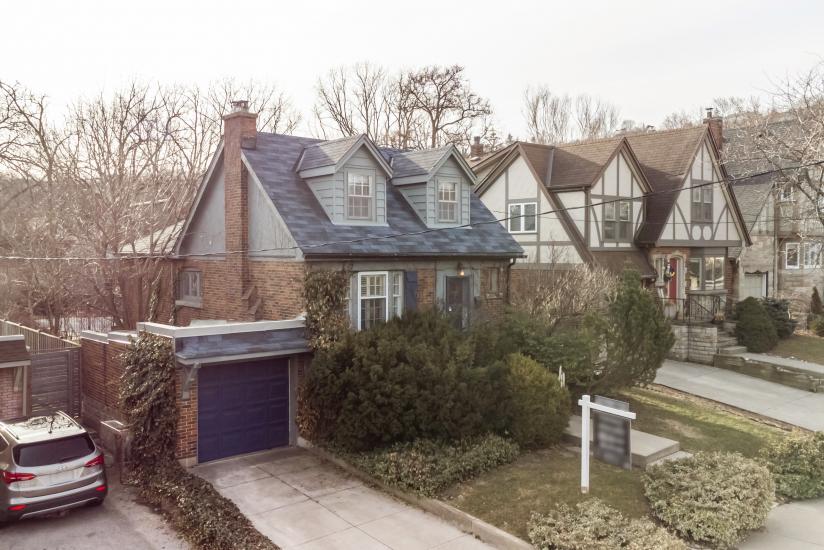 Property listing for 85 Hyde Park Ave, Hamilton, ON