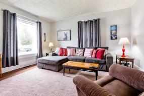 Property listing for 180 St. Catharines St., Smithville, Ontario