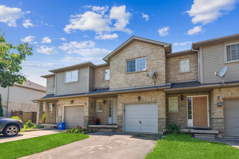 Property listing for 226 Dicenzo Dr., Hamilton, ON