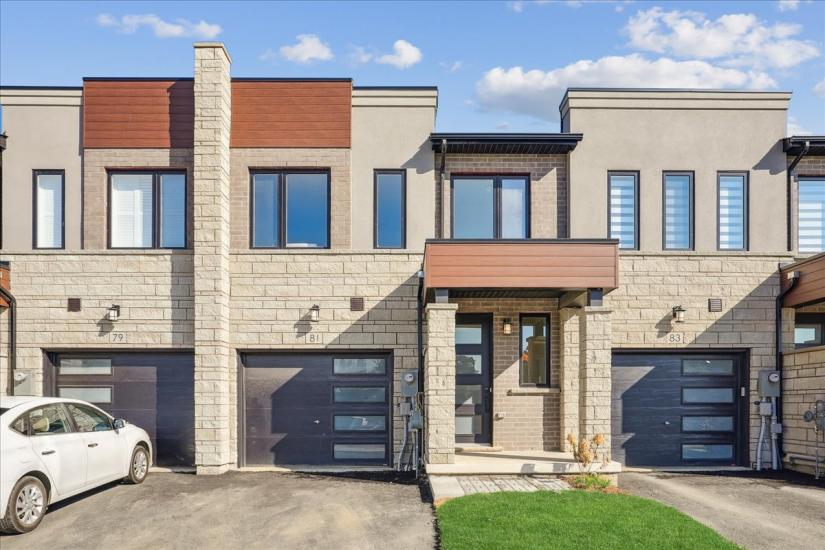 Property listing for 81 Bensley Lane, Hamilton, ON