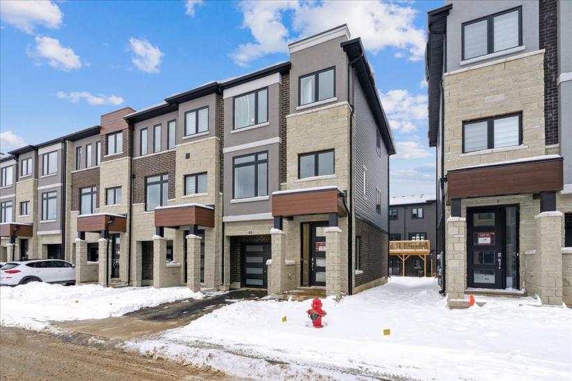 Property listing for 46 Capstone Lane, Hamilton, ON