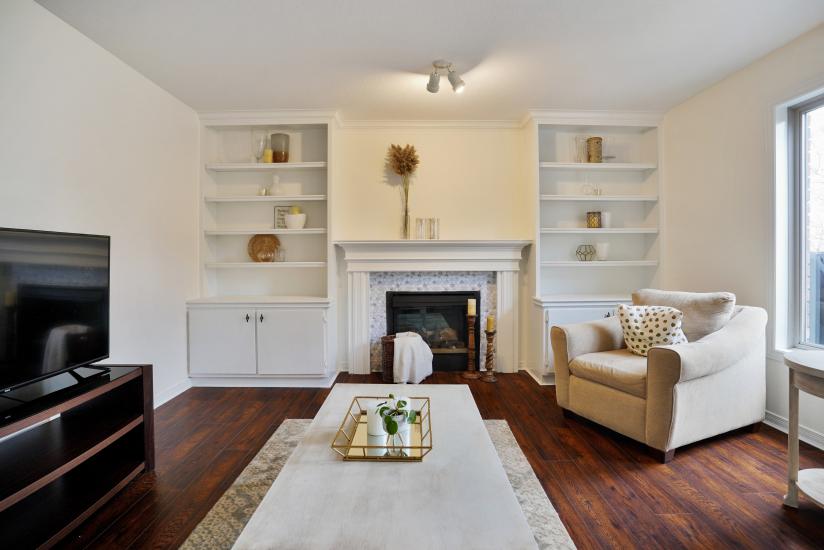 Property listing for 154 Hepburn Cres., Hamilton, ON