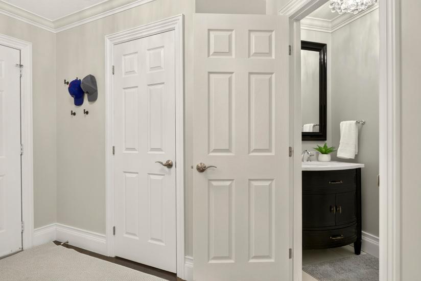 Property listing for 667 Sandcherry Dr., Burlington, ON
