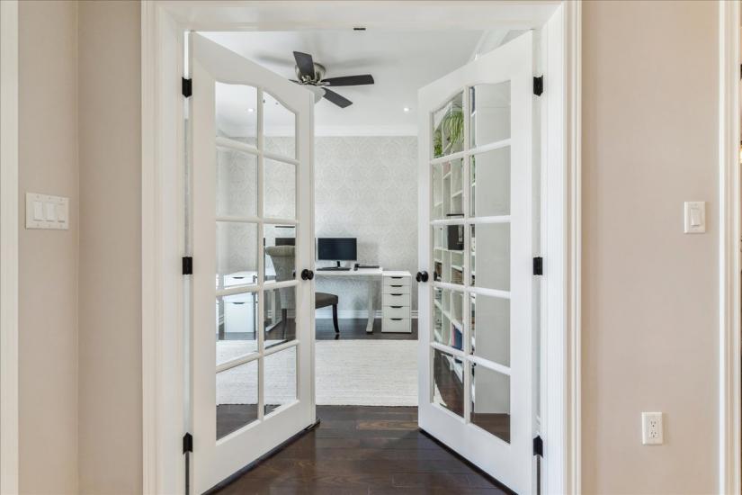 Property listing for 60 Pumpkin Pass, Binbrook, ON