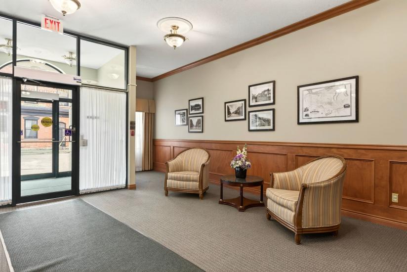 Property listing for #101-8 Main St., Dundas, ON